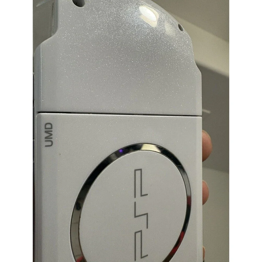 Sony PSP 3000 console OEM- RARE Pearl White  Fully Tested + Charger - No Battery